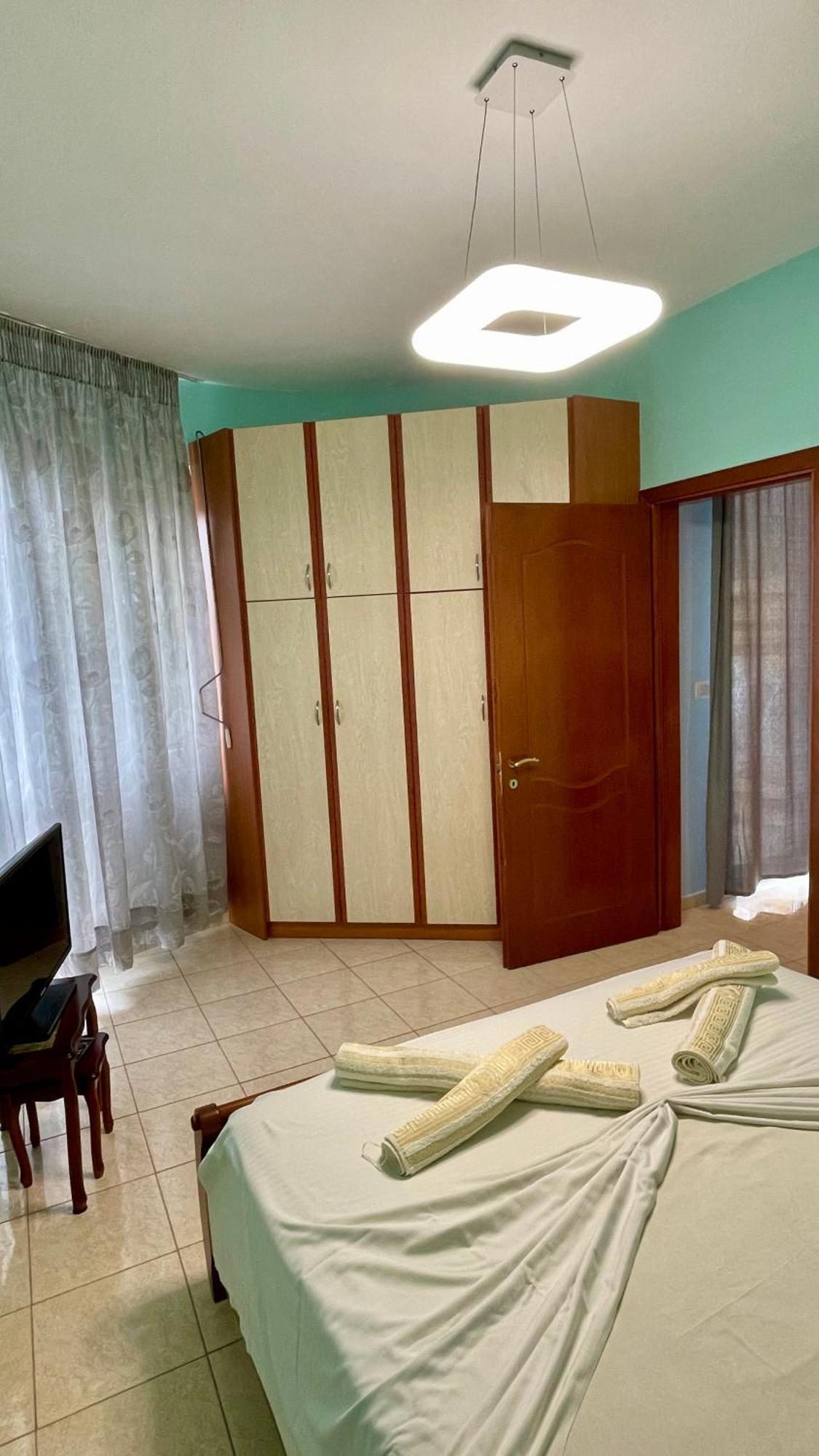 Sea Breeze Apartment Sarandë 外观 照片
