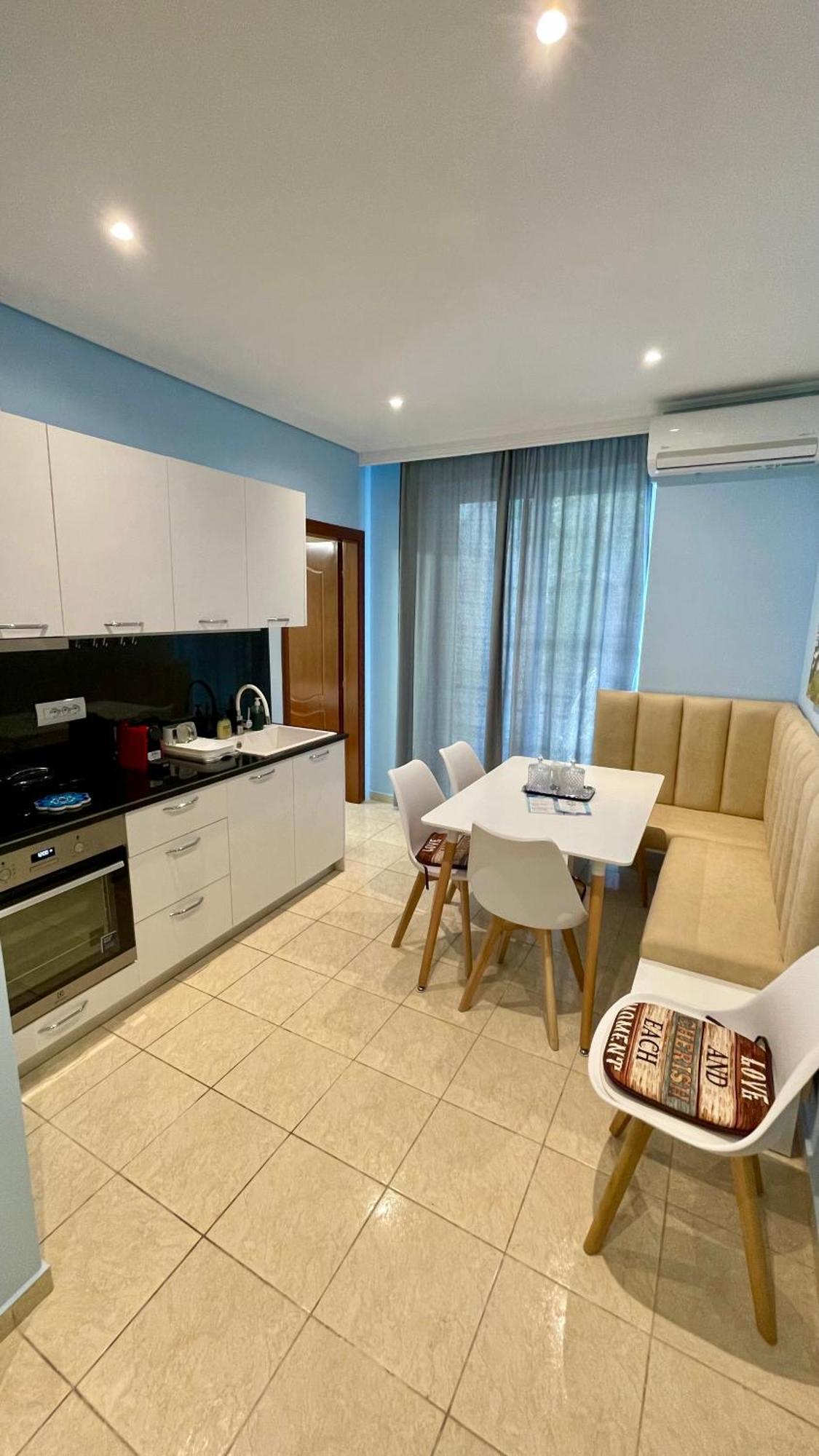 Sea Breeze Apartment Sarandë 外观 照片