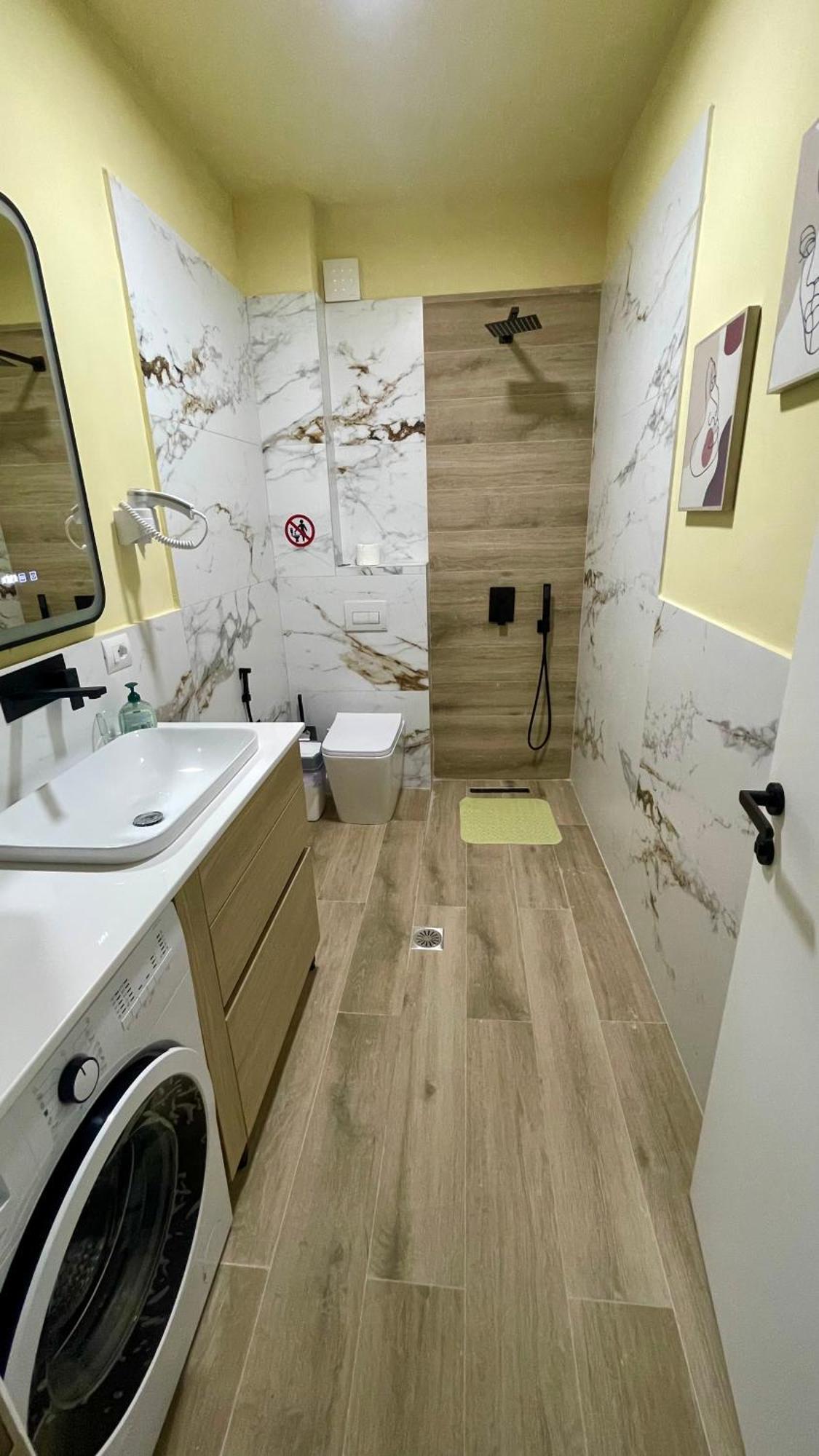 Sea Breeze Apartment Sarandë 外观 照片